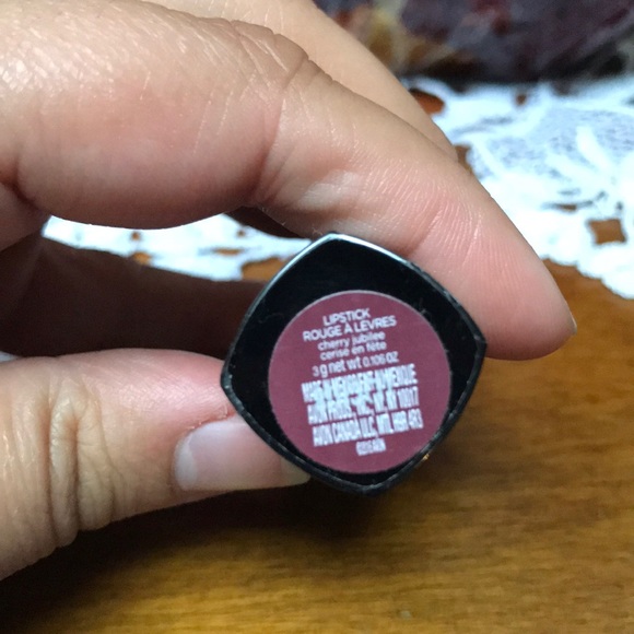 Avon makeup holiday gift set - Picture 5 of 8